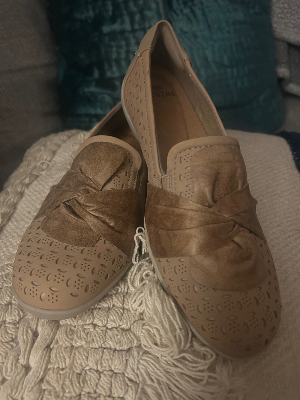 Women’s Taupe Knot-Detail Slip-On Loafers